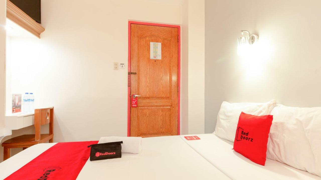 Hotel Reddoorz @ Paterno Street Tacloban Esterno foto