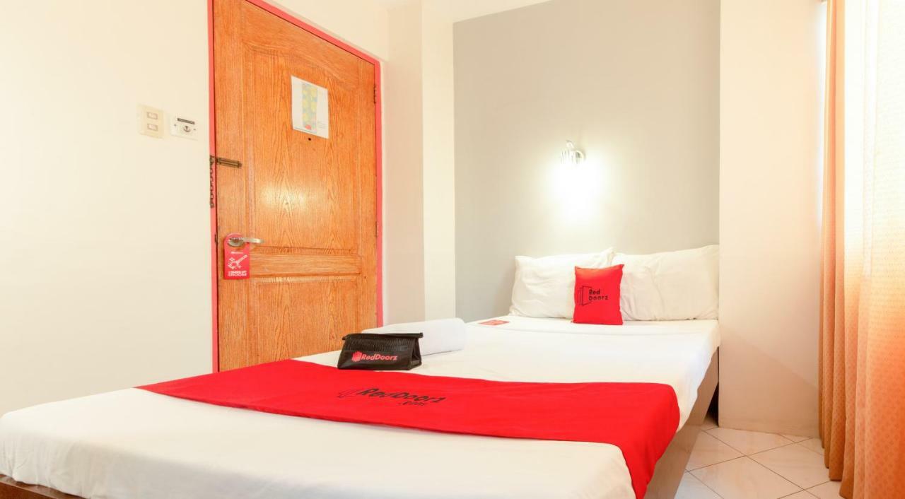 Hotel Reddoorz @ Paterno Street Tacloban Esterno foto