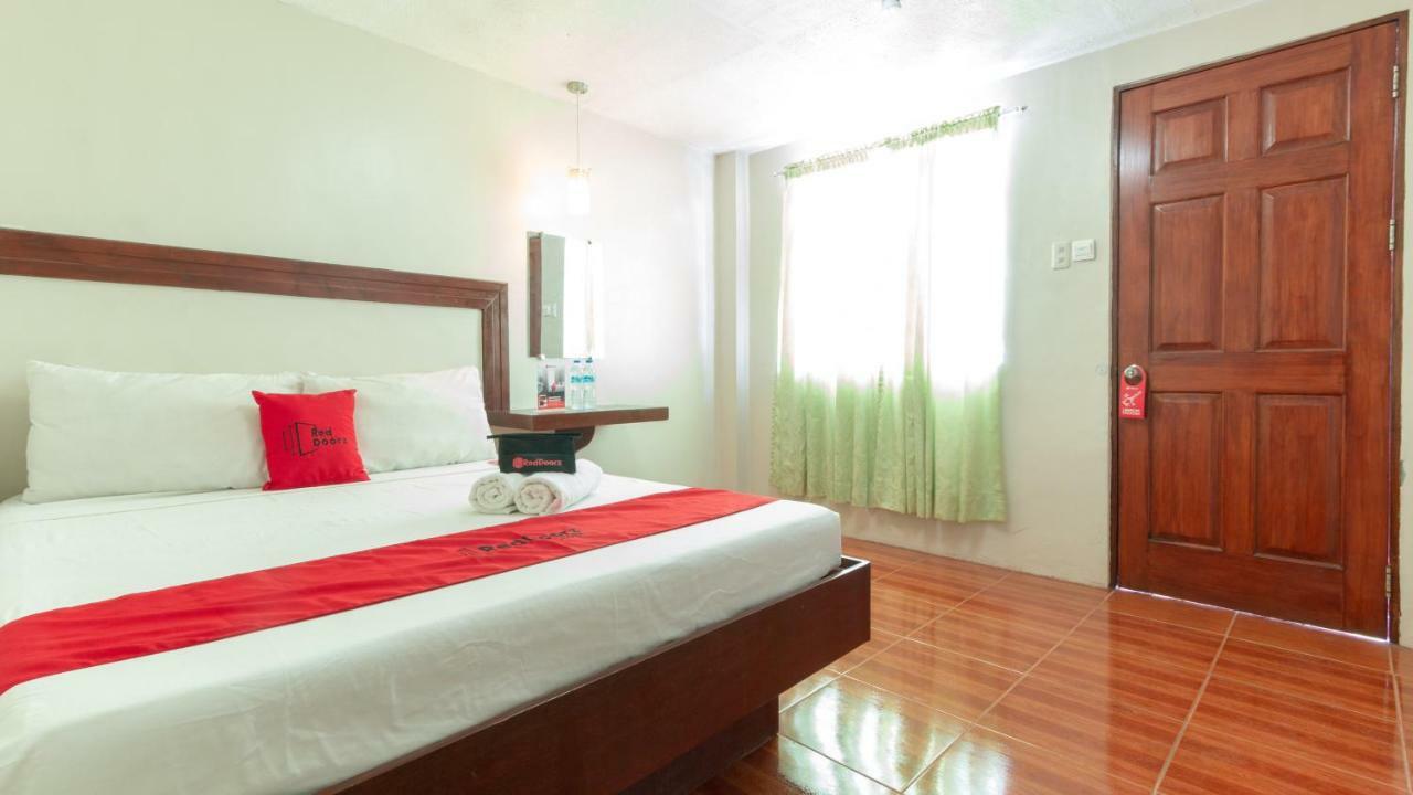 Hotel Reddoorz @ Paterno Street Tacloban Esterno foto