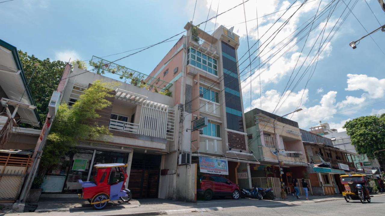 Hotel Reddoorz @ Paterno Street Tacloban Esterno foto